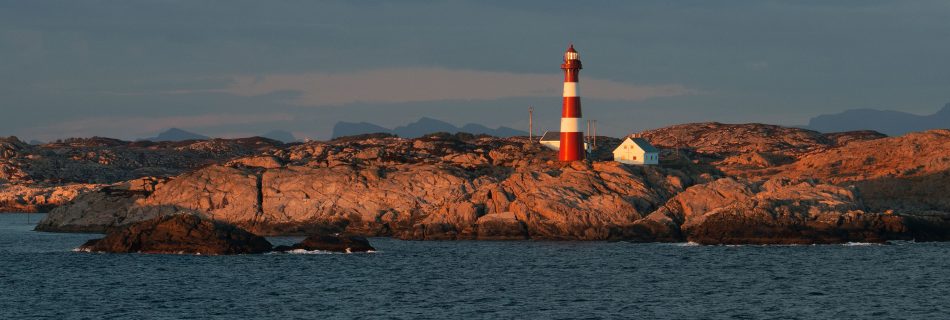 hellisoy_lighthouse_norway_coast