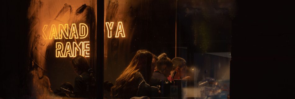 London_street_cafe