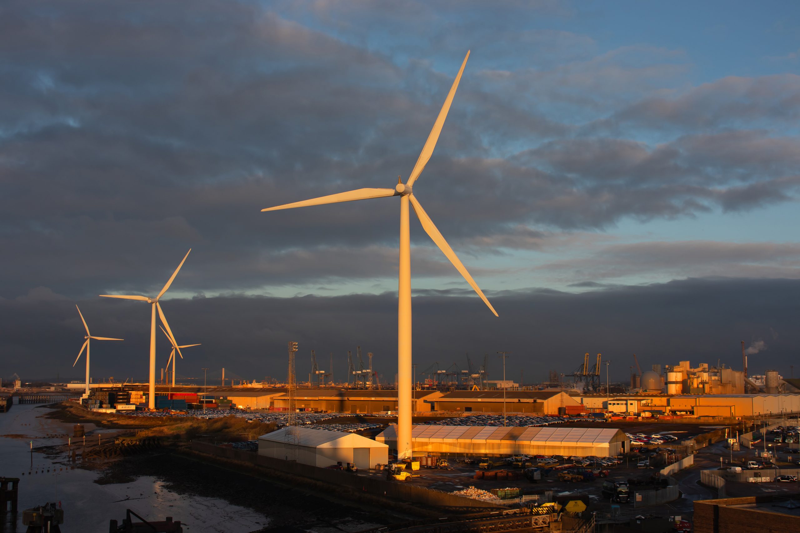 tilbury_wind_turbines