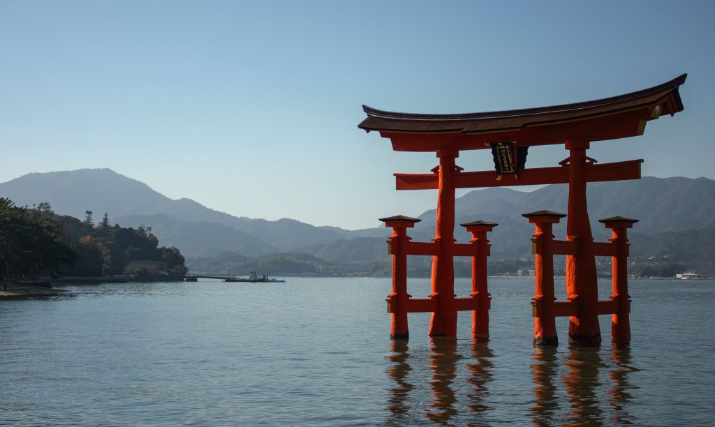 tori_gate_miyajima