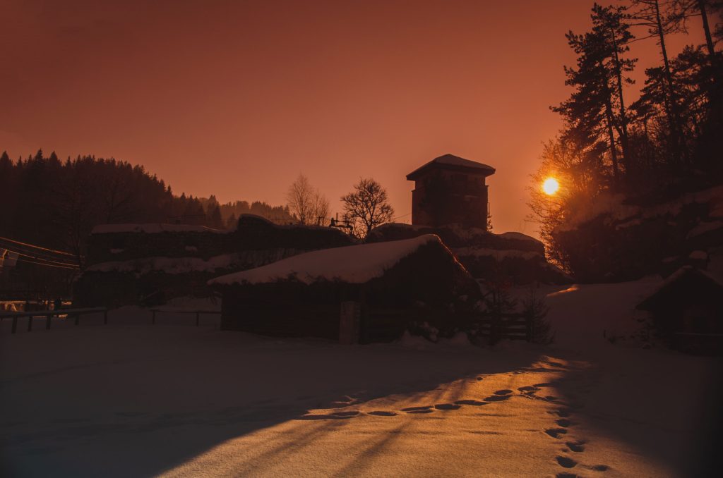 view_from_bran_castle_sunset