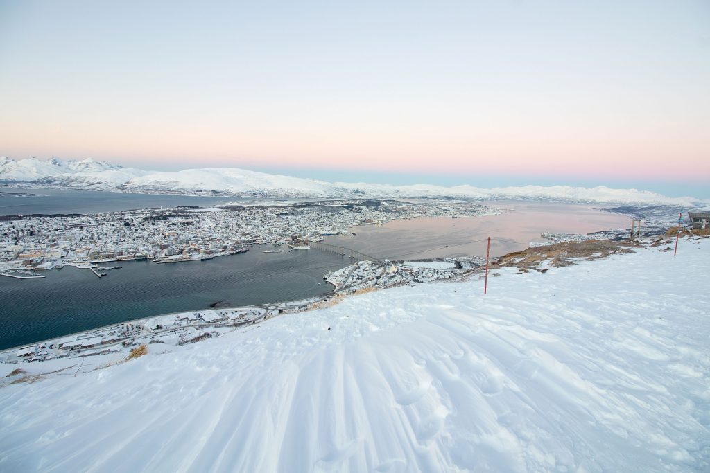 Panoramic_view_of_Tromsø_from_Fjellheisen_cable_car
