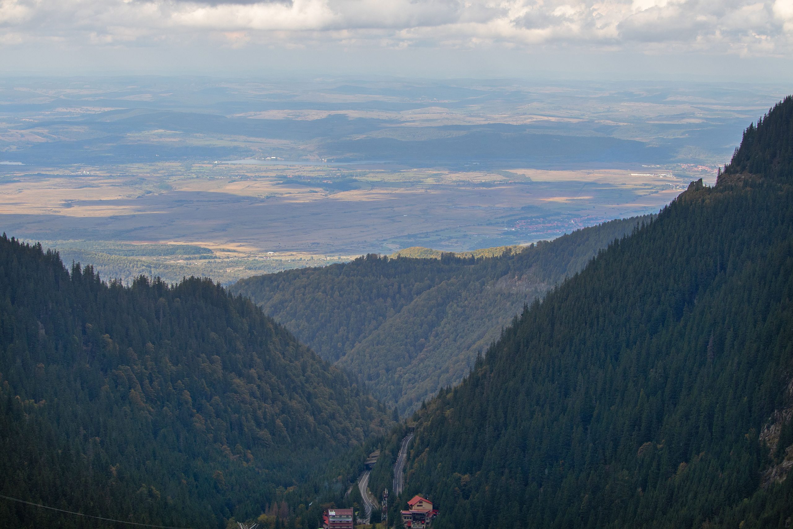 countryside_landscape_in_Transylvania_Romania