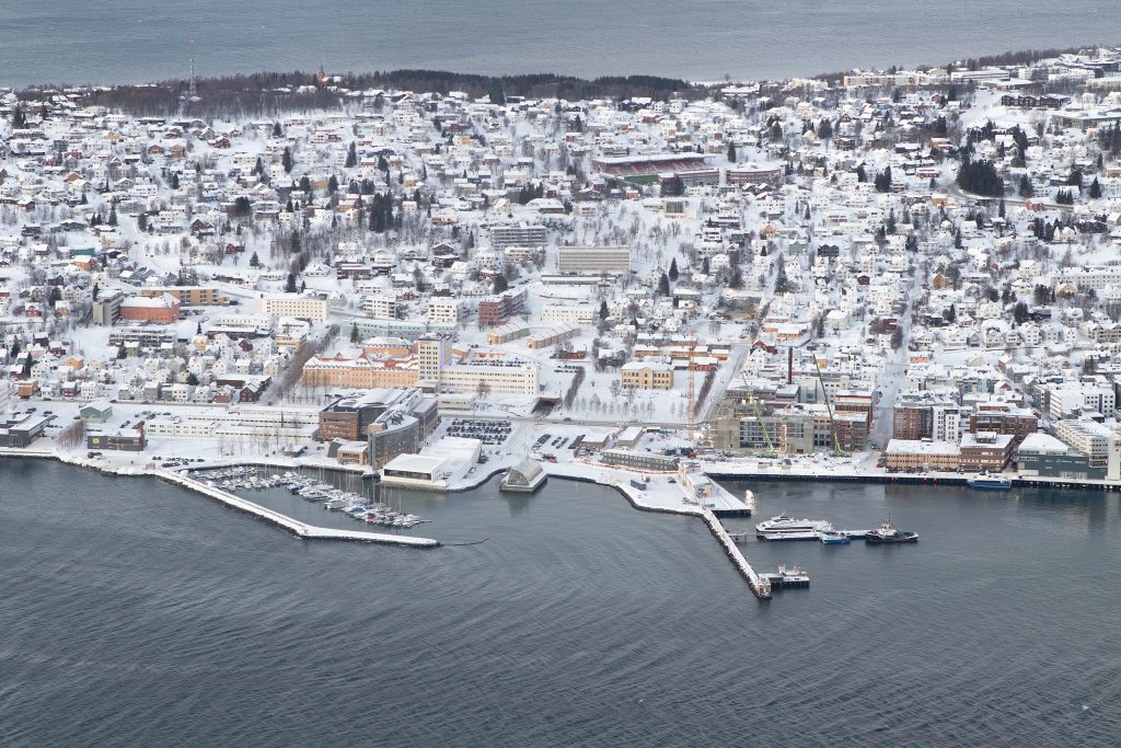 Panoramic_view_of_Tromsø_with_harbour_and_surrounding_fjords